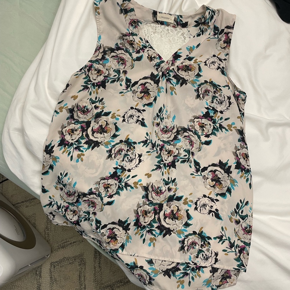 Crescent Nicola Lace Detail Floral Sleeveless Top (Stitch Fix)